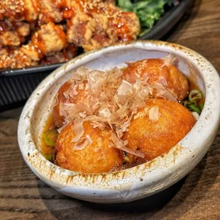 Agedashi Takoyaki (Instagram: foodwithbros)