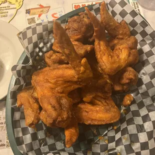 Breaded wings with sauce