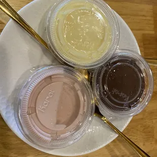 3 sauces for Moignets: yuzu, chocolate hazelnut, strawberry