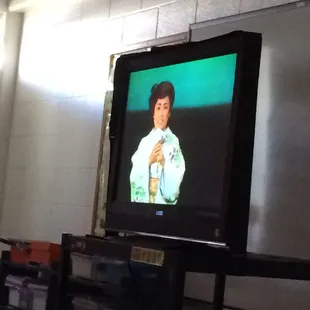 Hibari comes to Da center