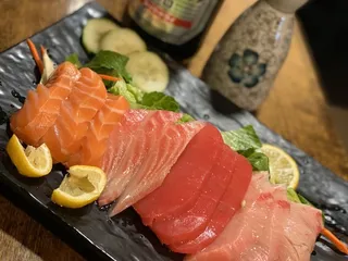 Omoide Sushi & Noodle Bar