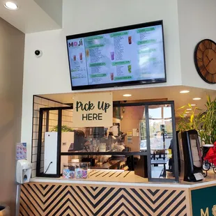 a view of the front counter