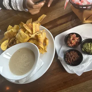 Rumba Queso Dip