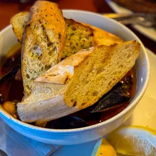 Mejillones Al Sofrito (mussels)