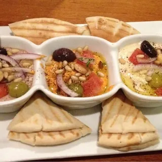 Trio De Hummus