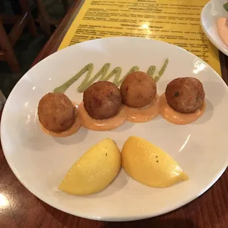 Croquetas De Mariscos (seafood Croquettes)