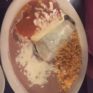 That Miley's special looks delightful! Spinach lovers you will love this! I think you should definitely try this semi healthy burrito! :)