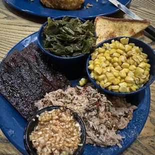 2 meat plate, I loved the smoked corn