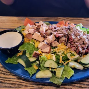 Salad with pulled pork