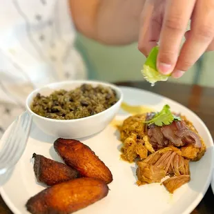 Lechon with congris