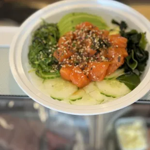 Salmon poke bowl to go with