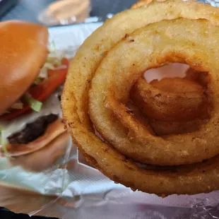 Burger and rings