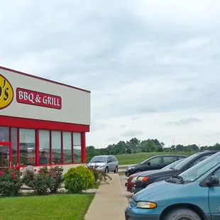 MoJo's... where the locals eat BBQ in Fulton, MO