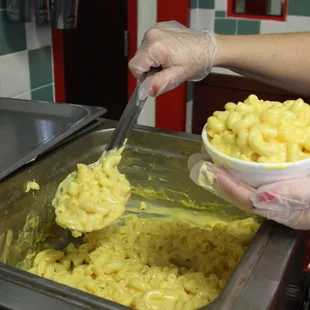 Cheesy Macaroni &amp; Cheese!