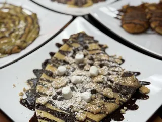 Scoops & Crepes