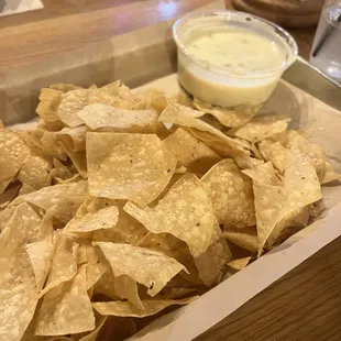 Chips &amp; Queso