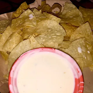 Chips & Queso