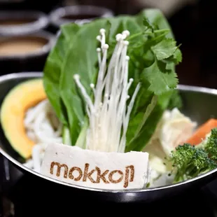 Fresh veggies! Ask for refills!