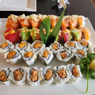 Spicy tuna, spicy salmon, spicy yellowtail, Moko Maki (special roll) and Double Spicy (special roll) - all were amazing!