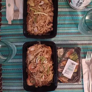 Beef &amp; shrimp   Yakima soba