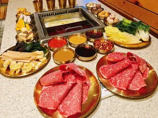 The Pots Hot Pot