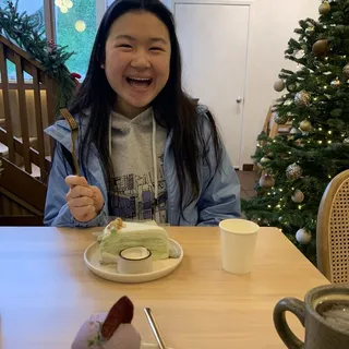 Meiyi Y.