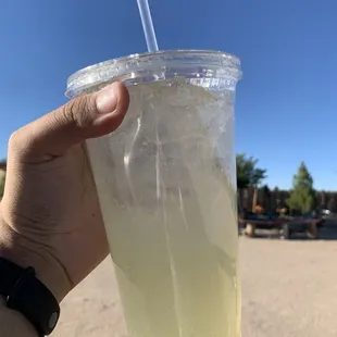 Agua fresca - pepino con limón (cucumber and lemon)