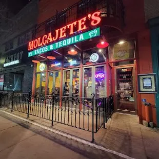 tacos, outside
