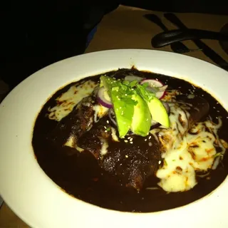 ENCHILADAS DE MOLE POBLANO
