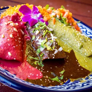 Tres Mole Enchiladas