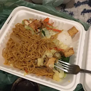 Tofu Yakisoba Noodle