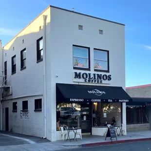 molino's coffee shop