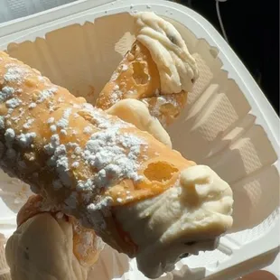 Cannoli