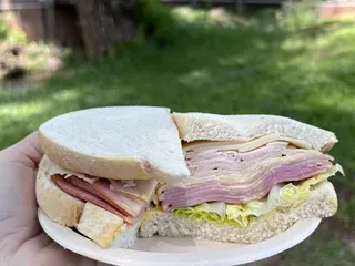 Oliver's Deli
