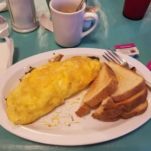 Western omelette with toast