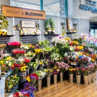 Mollie Stone&apos;s Market Floral in Burlingame