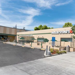 Mollie Stone's Markets Front of Store in Palo Alto
