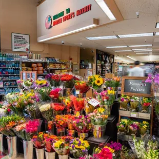 Mollie Stone's Markets Floral in Palo Alto