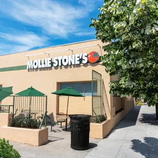 Mollie Stone's Markets Front of Store in Palo Alto