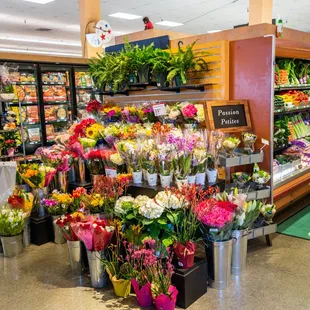 Mollie Stone's Markets Floral in San Bruno
