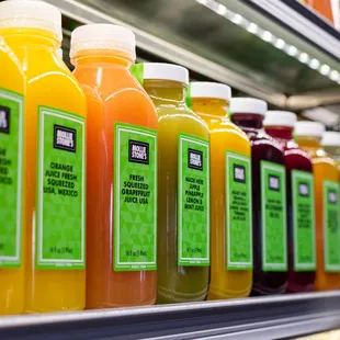 Mollie Stone's Market 
Fresh Juice in Pac Heights San Francisco