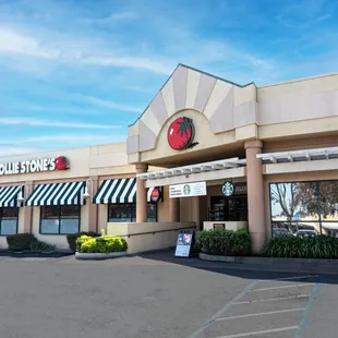 Mollie Stone's Markets Front of Store in San Mateo