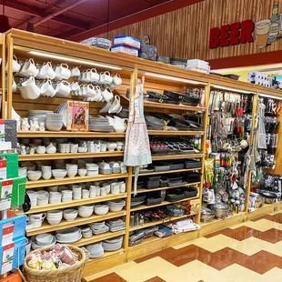 Mollie Stone's Markets Housewares in San Mateo