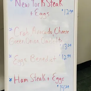 MOLLIES Country Kitchen, Laguna Niguel, CA!  Weekend Specials (6/4/2022 Visit)