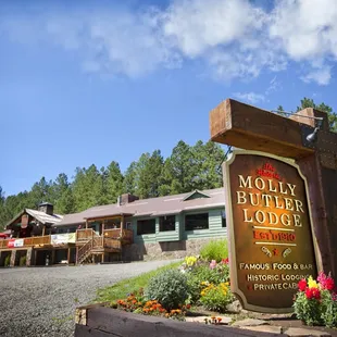 The historic Molly Butler Lodge in Greer, Arizona is home to over 50 cabins rentals and a restaurant.  www..mollybutlerloge.com