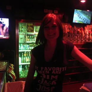 Ashley, barmaid extraordinaire!