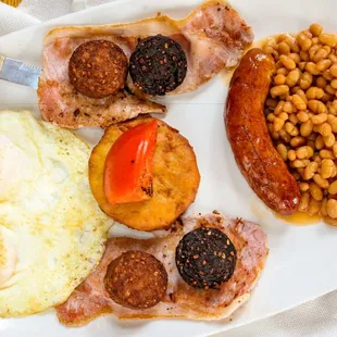 Irish Breakfast @ Molly Malone&apos;s Irish Pub &amp; restaurant.
