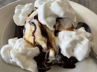 Maloney's Local Irish Pub