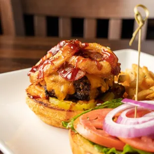 Western Burger, a savory delight that&apos;s sure to satisfy your cravings. We proudly offer a selection of delicious meatless burgers