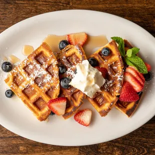 Weekend bliss: Brunch vibes and bottomless mimosas!